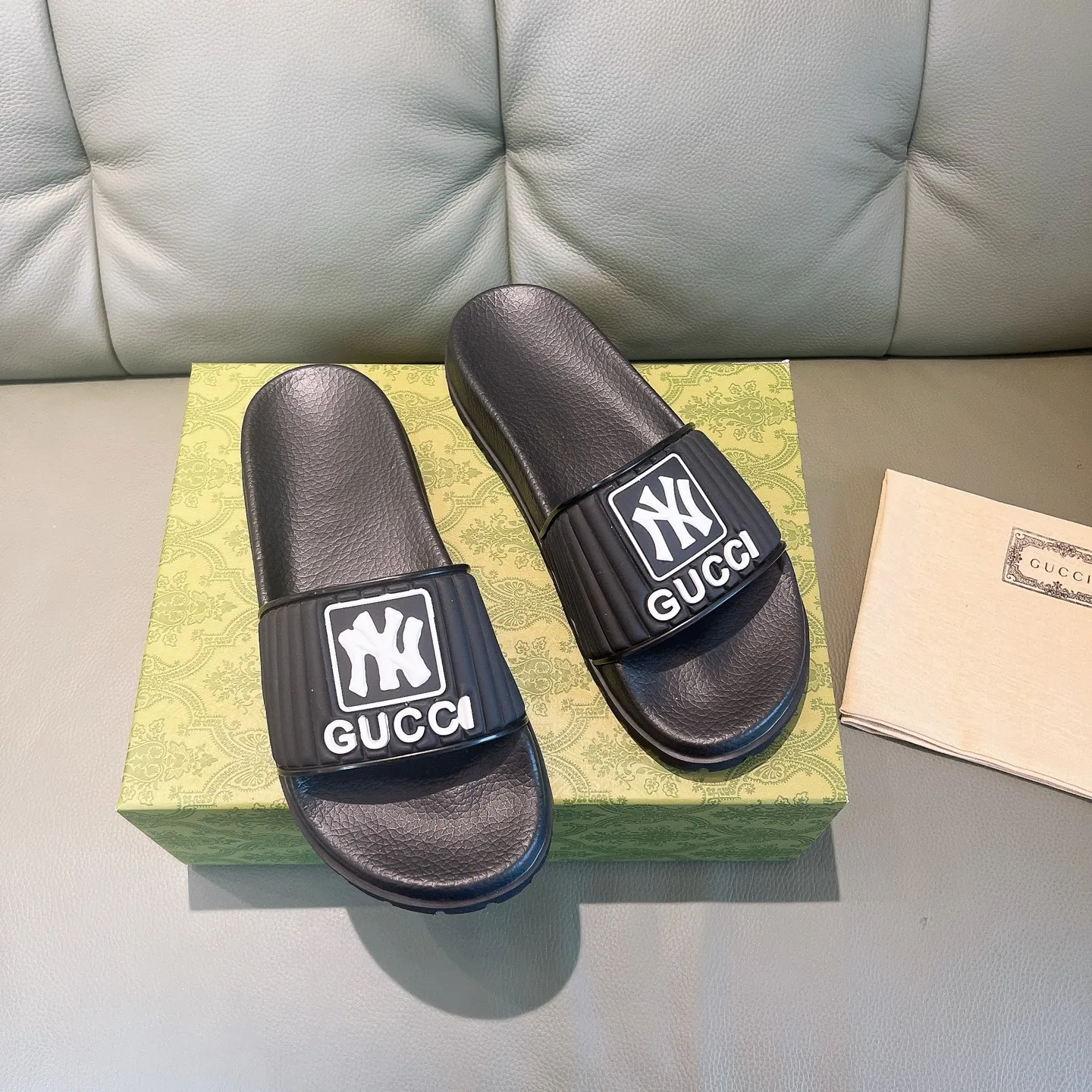 Men's Men's Shoes 130🐮🐮Gucci Gucci Slippers Gucci 2024 latest beach sandals slippers Original molding double G LOGO Original molding consistent Outsole: Men's Men's Shoes u double-layer outsole Size: 35-46